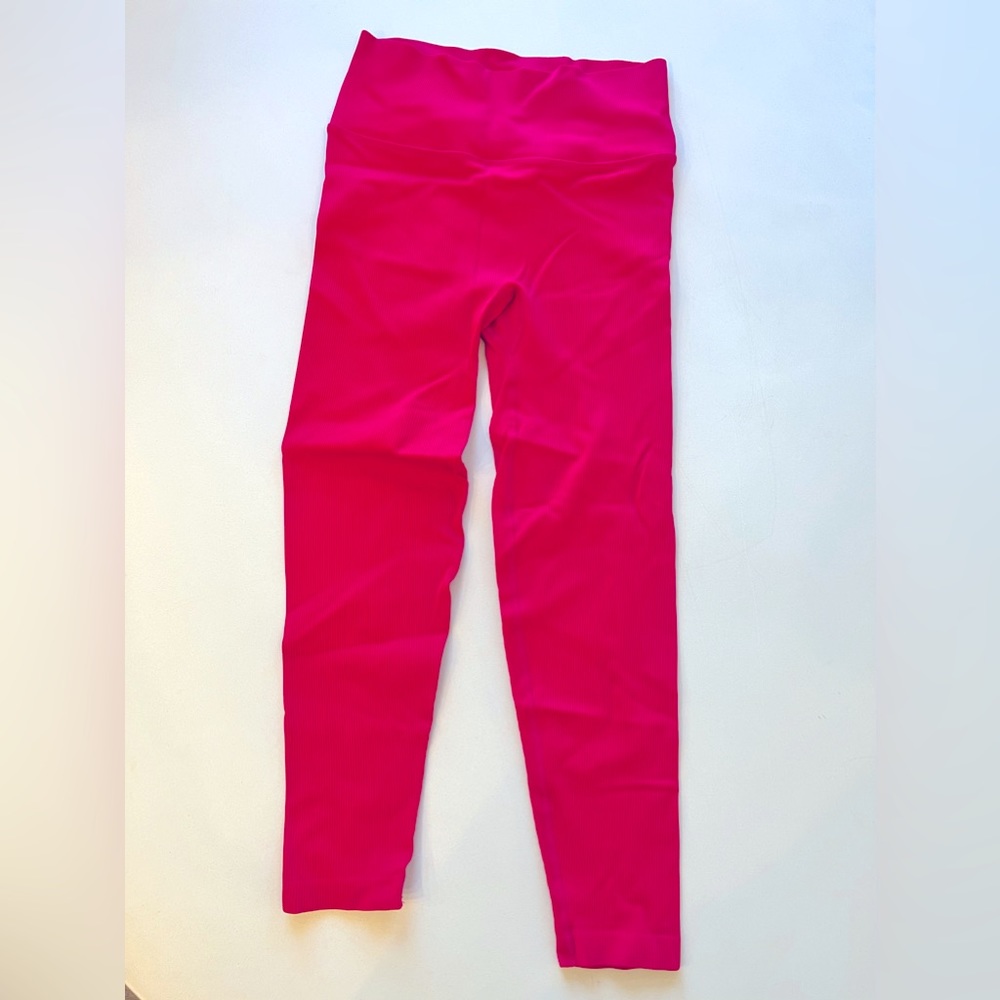 CrzYoga full length beautiful red color. Never been warm. Size 4/6. $15
